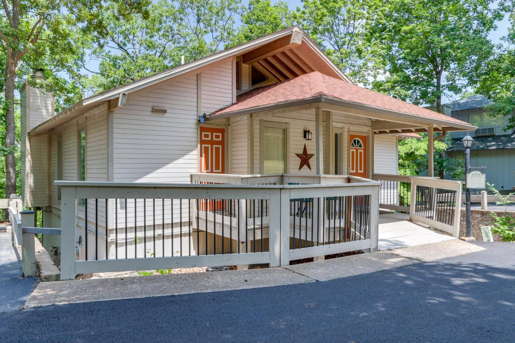Hot Tub And Fire Pit Margaritaville Home! Osage Beach Exteriör bild